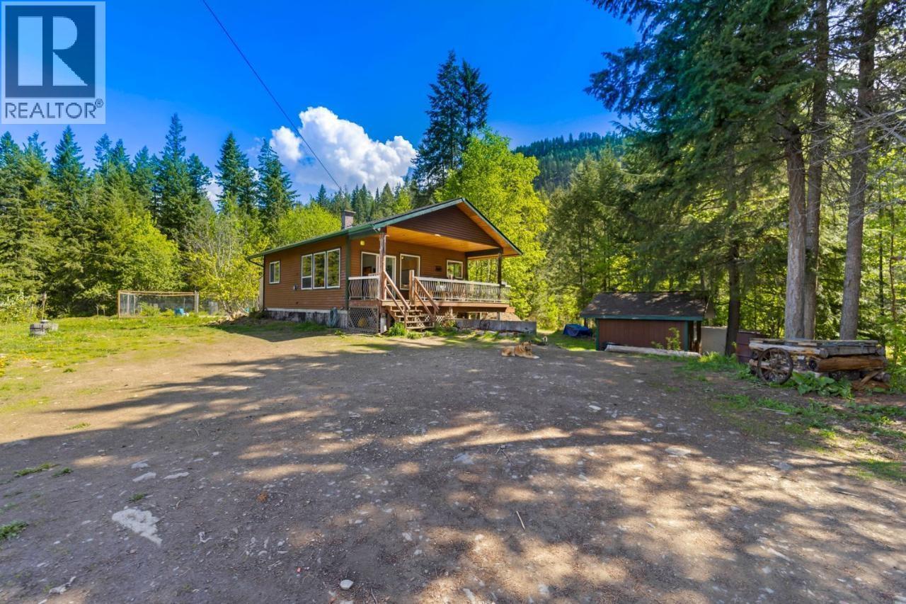 14504 & 14506 3a Highway, Gray Creek, British Columbia  V0B 1S0 - Photo 22 - 10395790