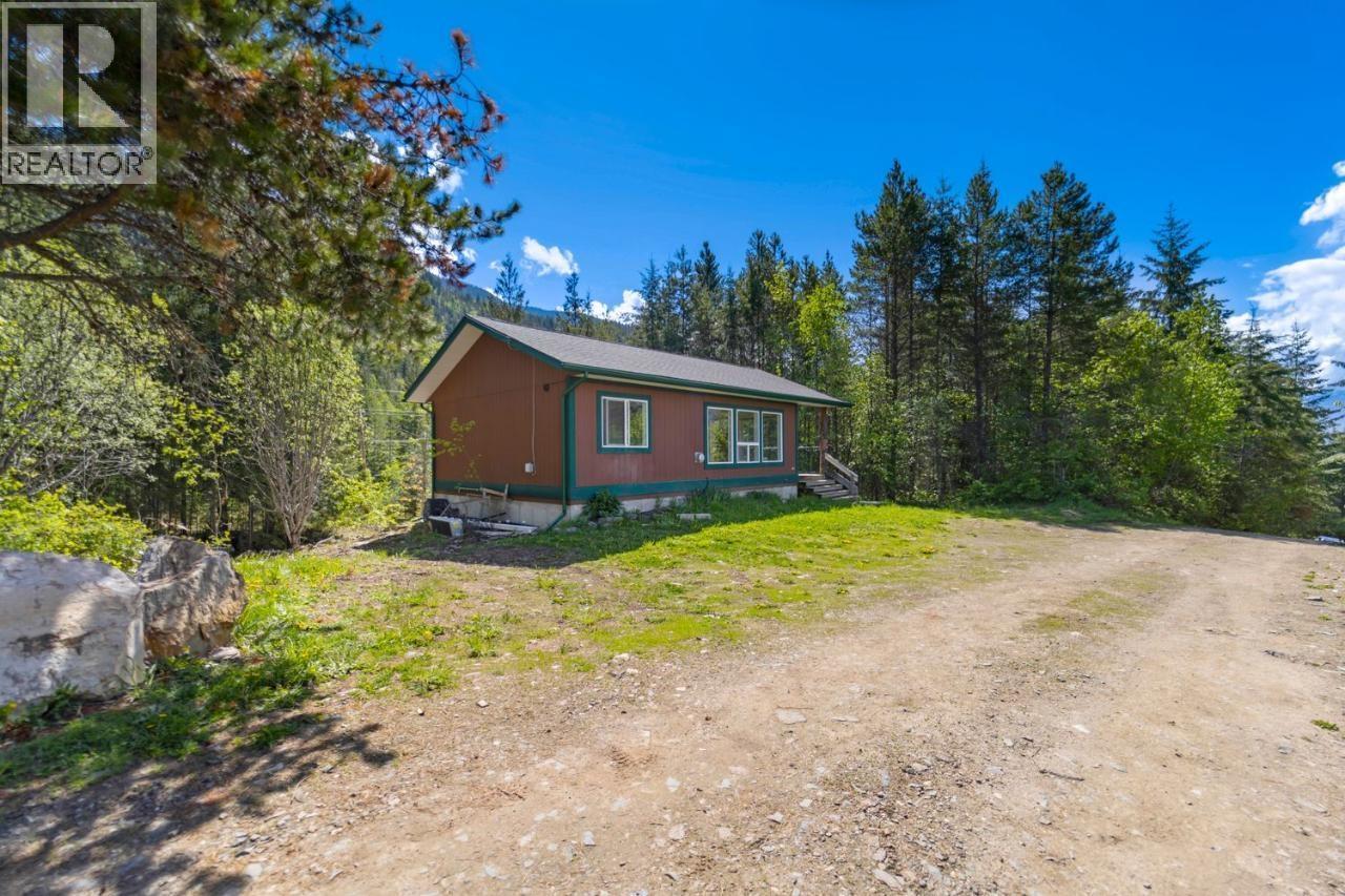 14504 & 14506 3a Highway, Gray Creek, British Columbia  V0B 1S0 - Photo 32 - 10395790