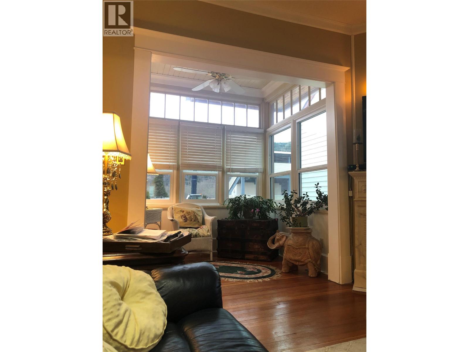 1335 Thom Street, Trail, British Columbia  V1R 1X7 - Photo 12 - 10395688