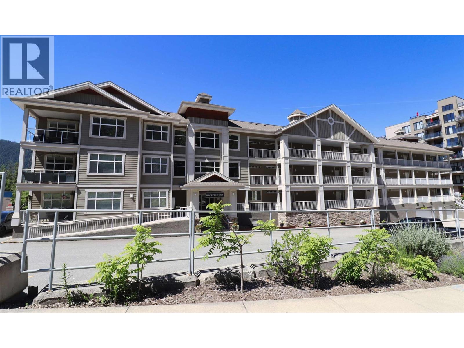 302 Mara Lake Lane Unit# 208, Sicamous, British Columbia  V0E 2V1 - Photo 2 - 10395825