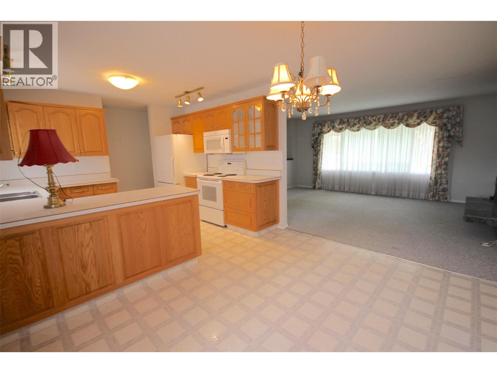11136 Parkview Drive, Dawson Creek, British Columbia  V1G 4A3 - Photo 3 - 10395835