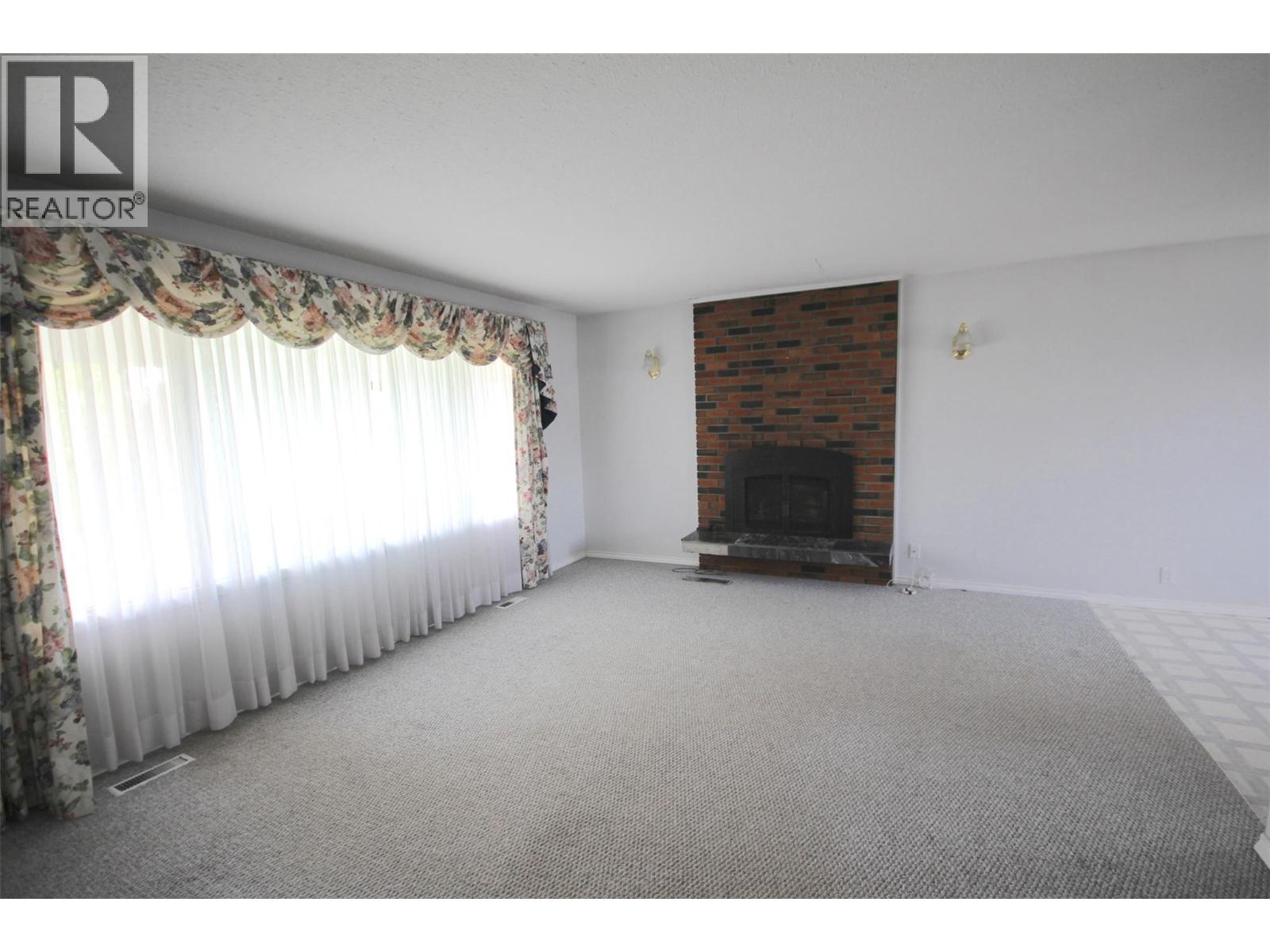 11136 Parkview Drive, Dawson Creek, British Columbia  V1G 4A3 - Photo 9 - 10395835