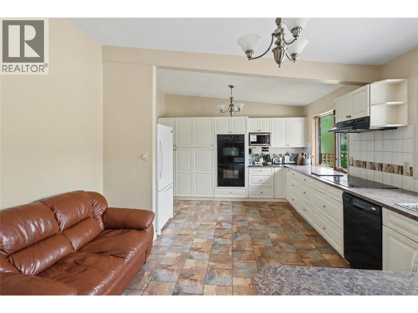 4055 Victoria Road, Grand Forks, British Columbia  V0H 1H5 - Photo 5 - 10395473