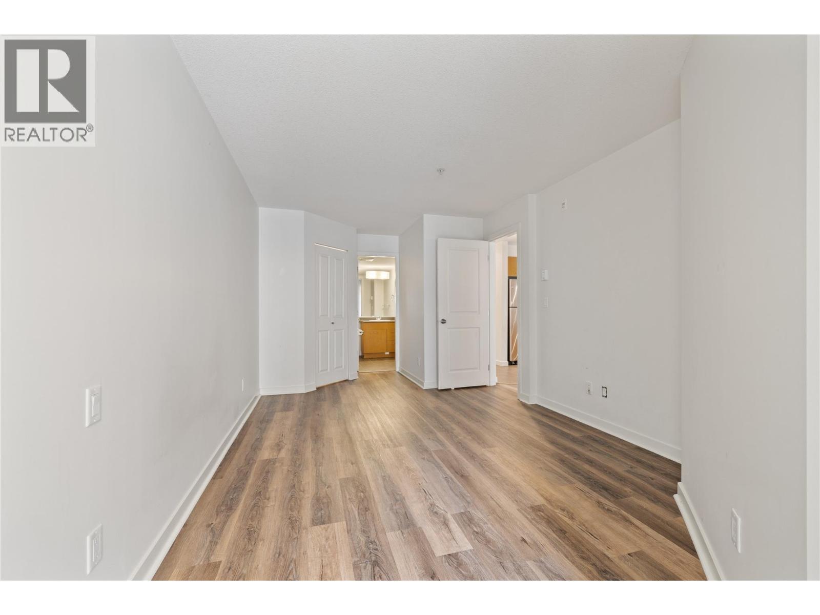 539 Yates Road Unit# 212, Kelowna, British Columbia  V1V 2T8 - Photo 1 - 10395766
