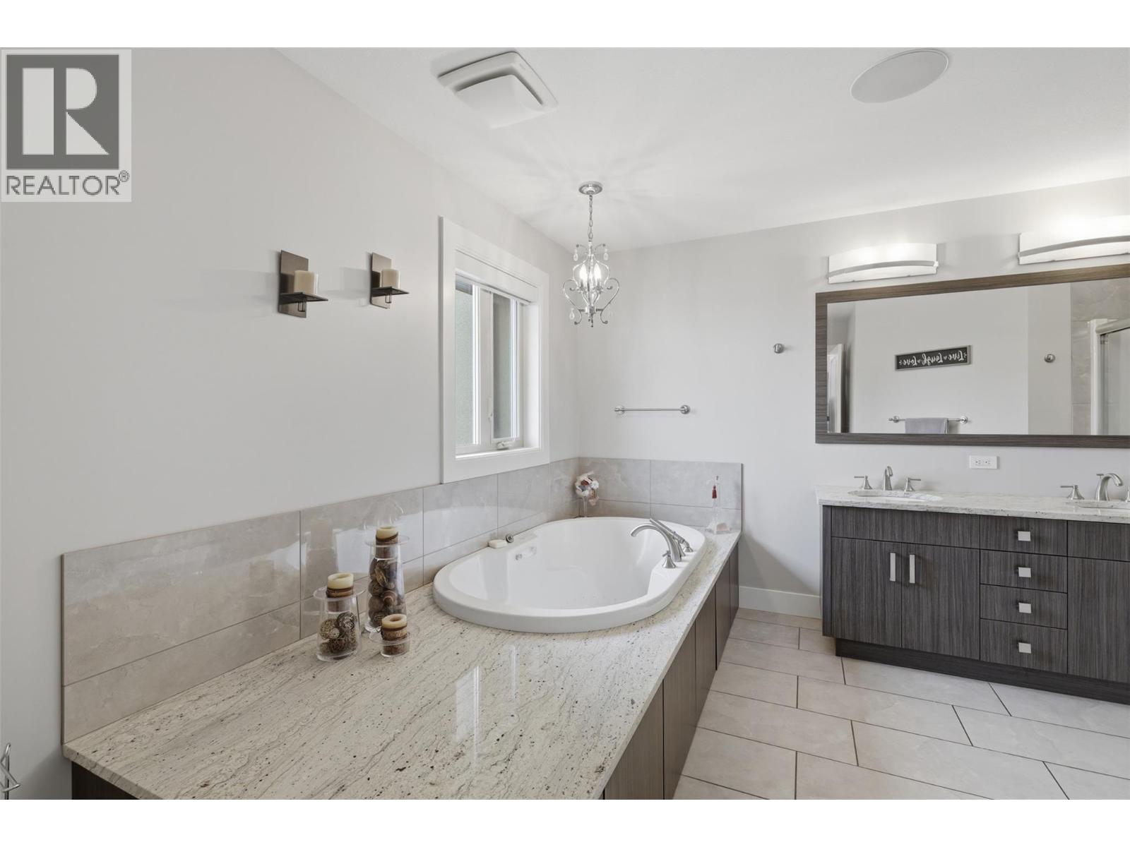 15 Hudson's Bay Trail Unit# 822, Kamloops, British Columbia  V2C 6S6 - Photo 23 - 10395837