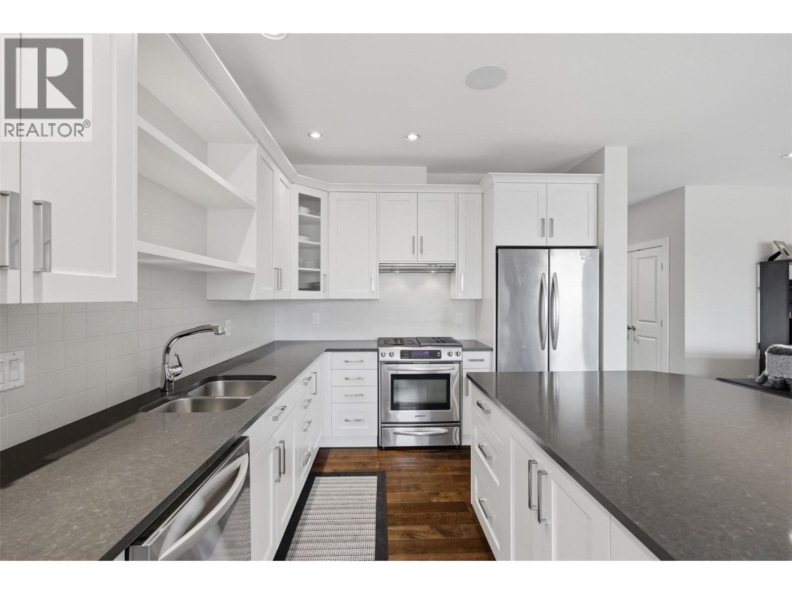 15 Hudson's Bay Trail Unit# 822, Kamloops, British Columbia  V2C 6S6 - Photo 6 - 10395837