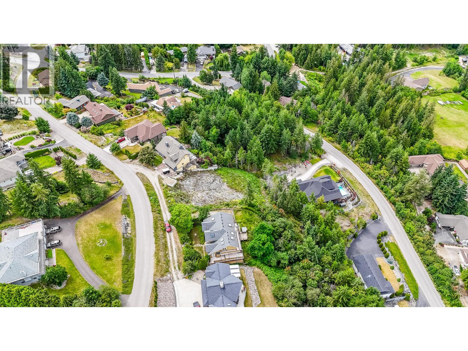 2361 Mount Tuam Crescent, Sorrento, British Columbia  V0E 2W2 - Photo 10 - 10395845