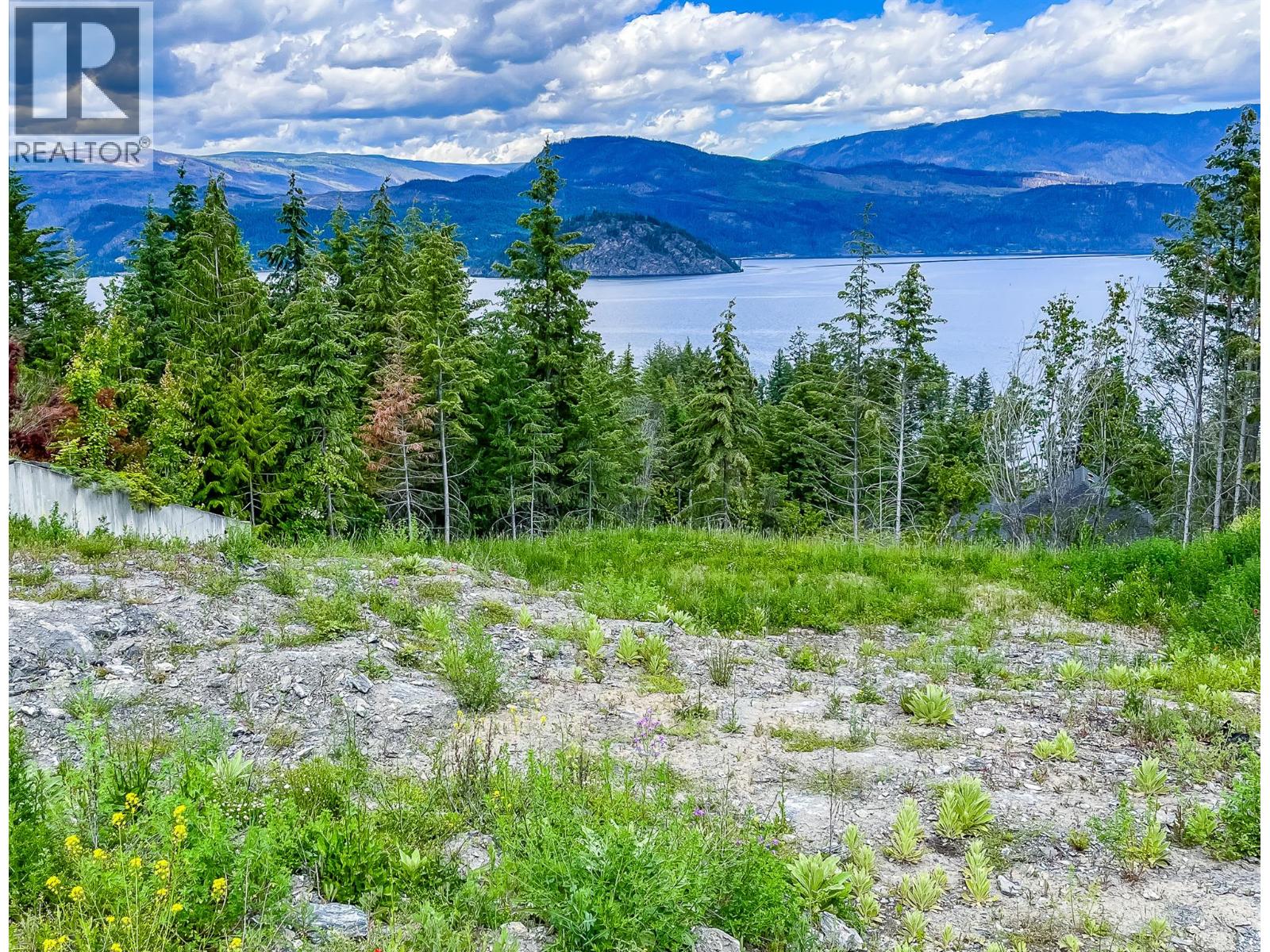2361 Mount Tuam Crescent, Sorrento, British Columbia  V0E 2W2 - Photo 6 - 10395845