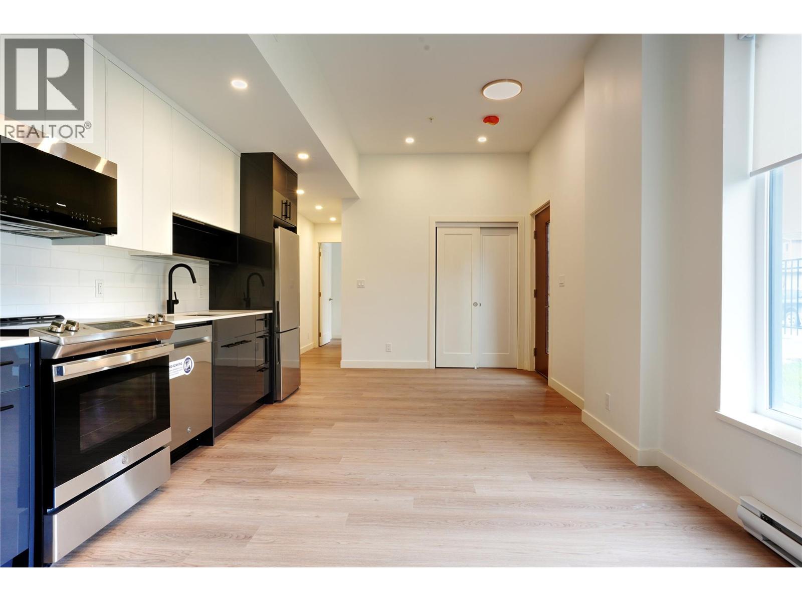 1361 Belaire Avenue, Kelowna, British Columbia  V1Y 0P7 - Photo 4 - 10395749