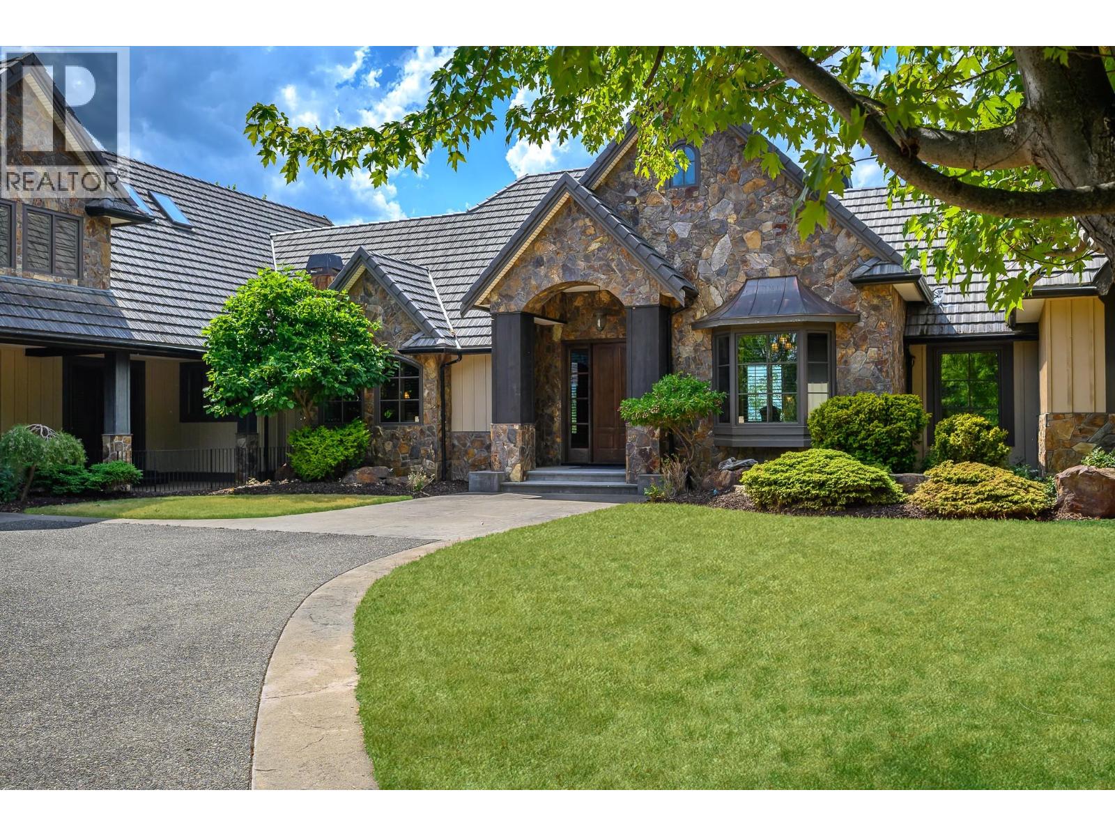3006 Coachwood Crescent, Coldstream, British Columbia  V1B 3Y4 - Photo 10 - 10395186