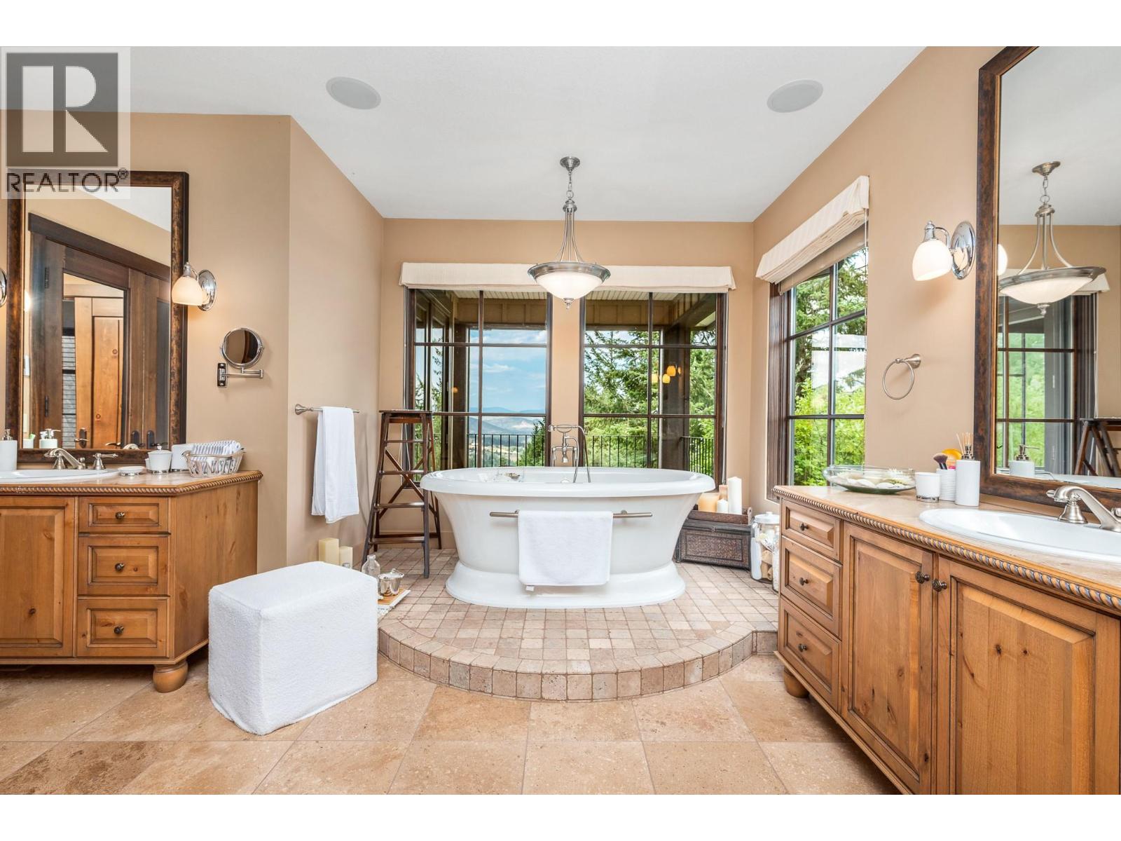 3006 Coachwood Crescent, Coldstream, British Columbia  V1B 3Y4 - Photo 38 - 10395186