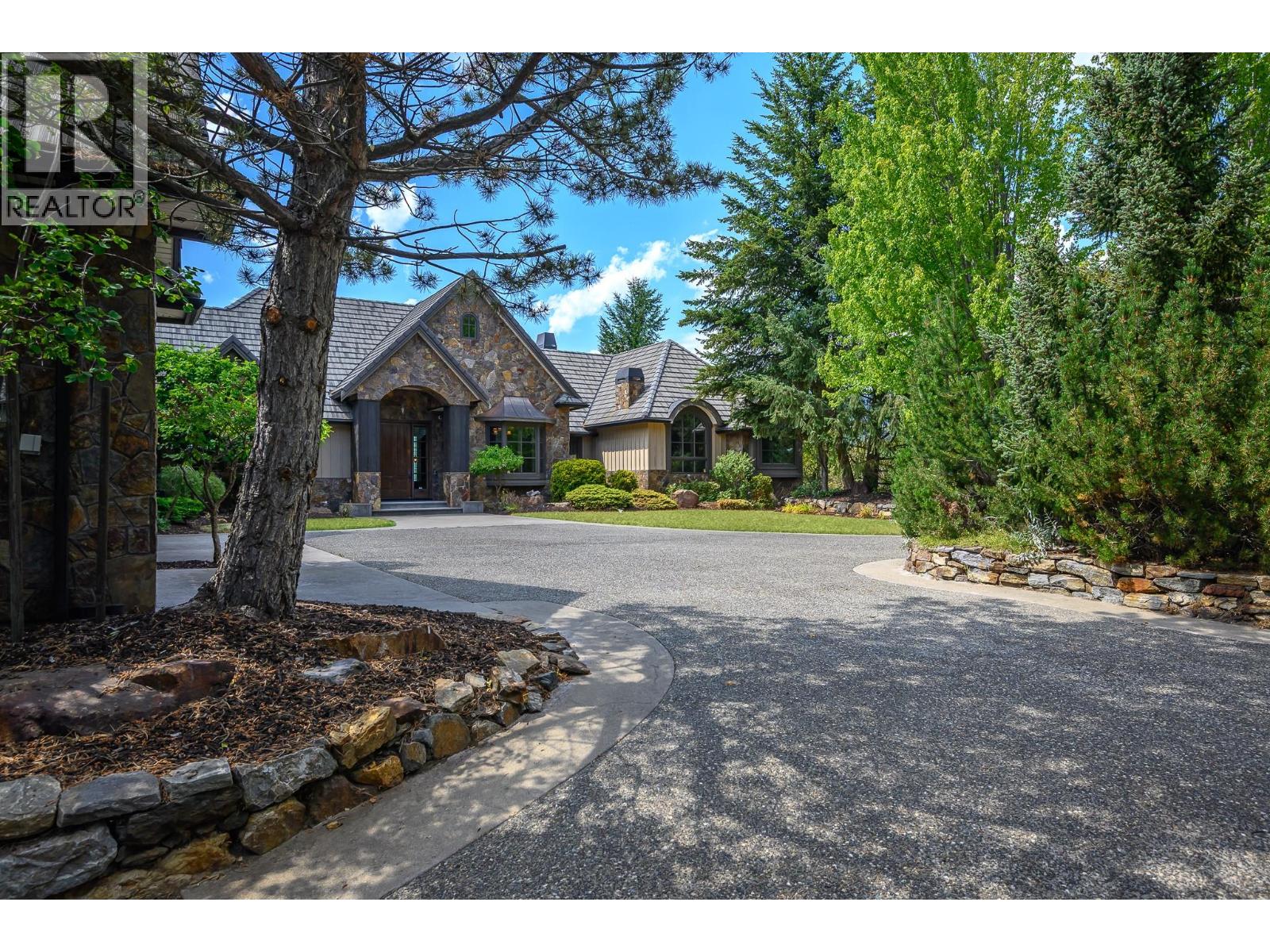 3006 Coachwood Crescent, Coldstream, British Columbia  V1B 3Y4 - Photo 4 - 10395186