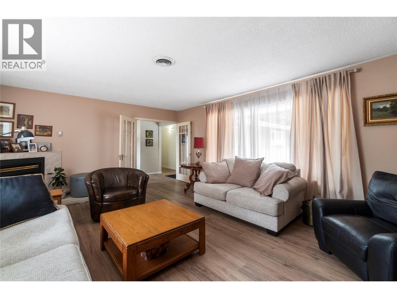 1961 16 Street Ne, Salmon Arm, British Columbia  V1E 3Z8 - Photo 18 - 10395440