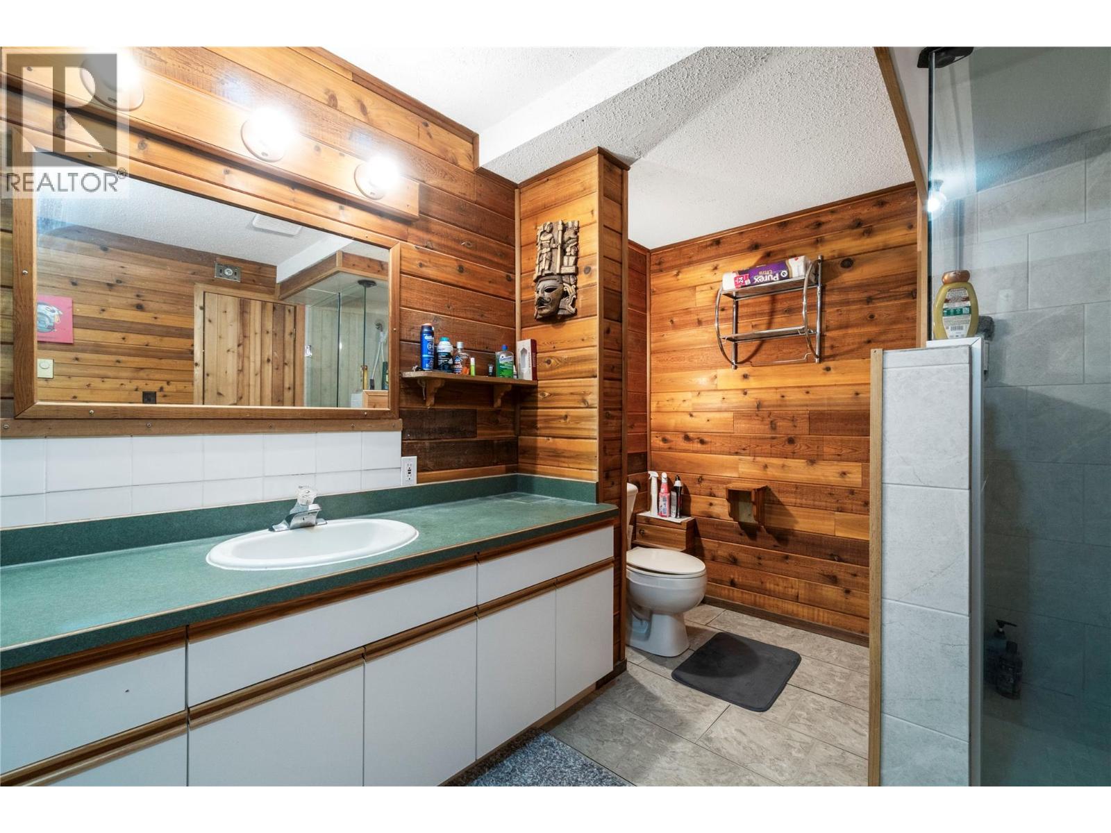 1961 16 Street Ne, Salmon Arm, British Columbia  V1E 3Z8 - Photo 37 - 10395440