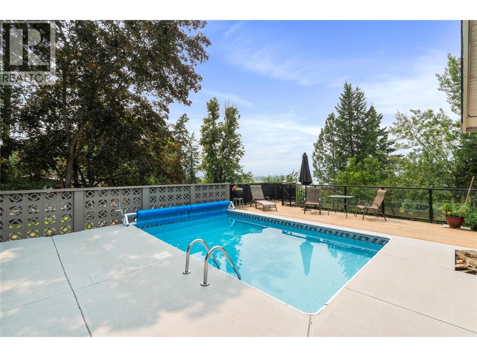 1961 16 Street Ne, Salmon Arm, British Columbia  V1E 3Z8 - Photo 41 - 10395440