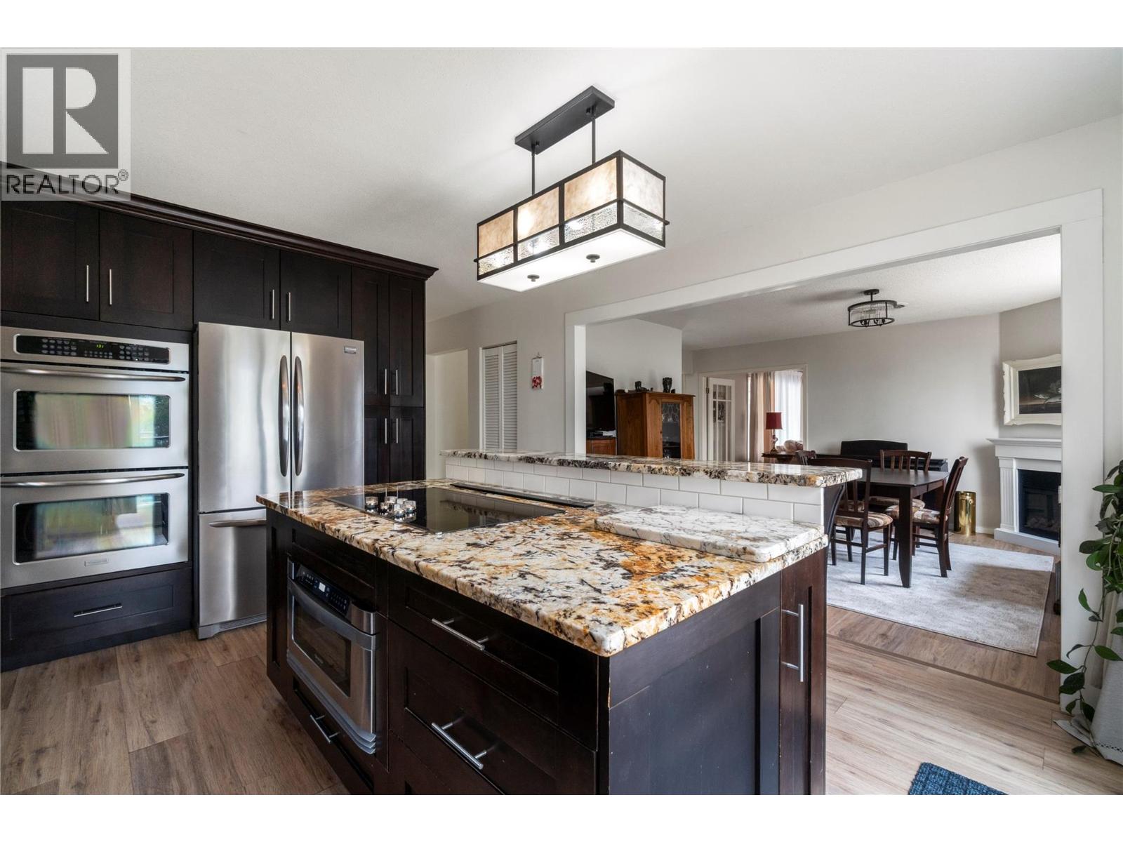 1961 16 Street Ne, Salmon Arm, British Columbia  V1E 3Z8 - Photo 6 - 10395440