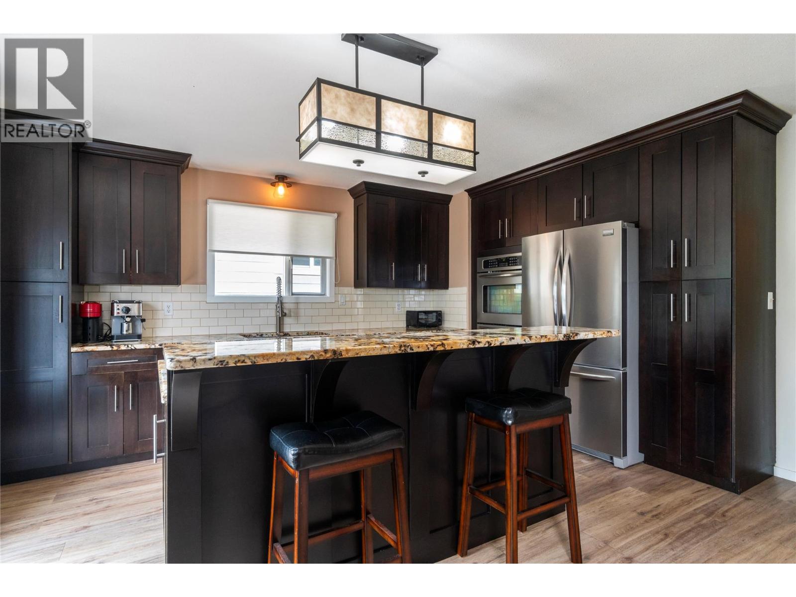 1961 16 Street Ne, Salmon Arm, British Columbia  V1E 3Z8 - Photo 8 - 10395440