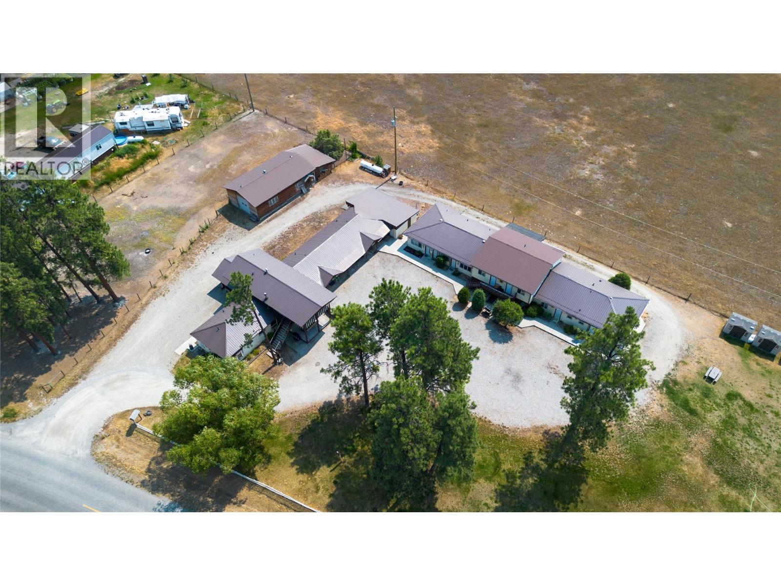 6532 Wasa Lake Park Drive, Wasa, British Columbia  V0B 2K0 - Photo 2 - 10395436