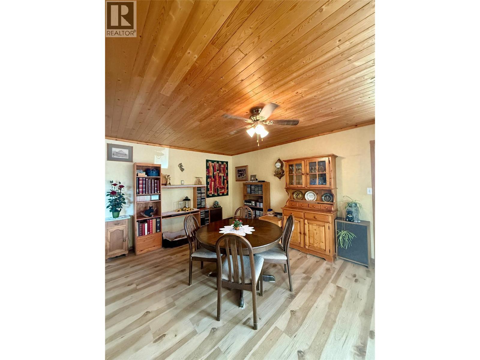 6532 Wasa Lake Park Drive, Wasa, British Columbia  V0B 2K0 - Photo 22 - 10395436