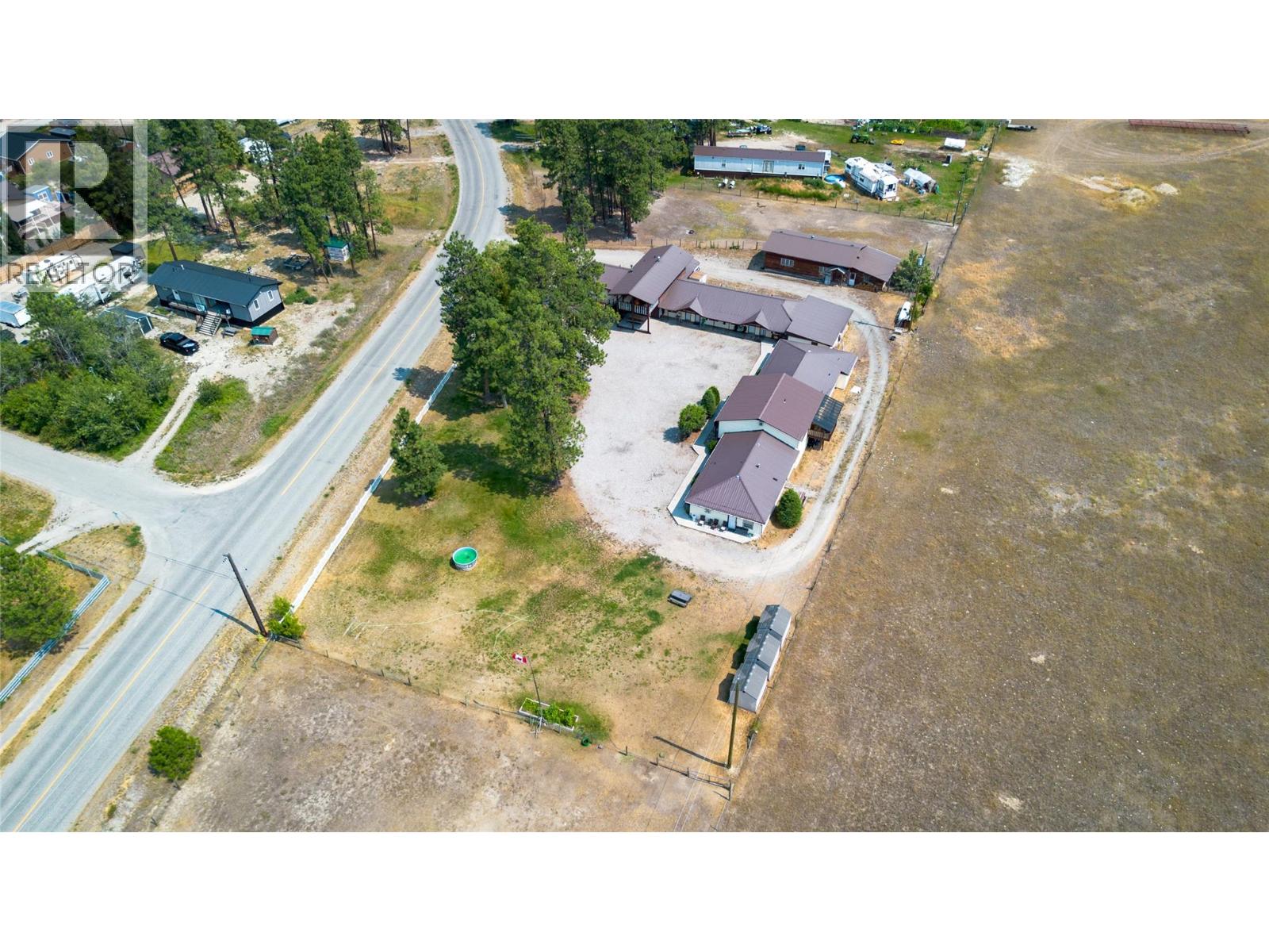 6532 Wasa Lake Park Drive, Wasa, British Columbia  V0B 2K0 - Photo 3 - 10395436