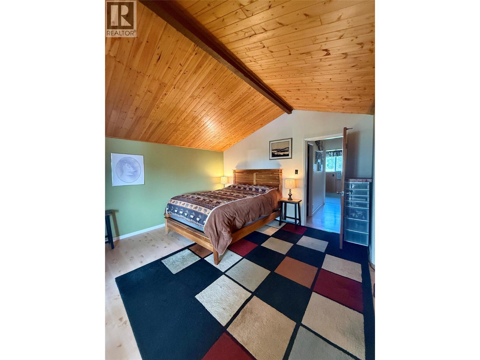 6532 Wasa Lake Park Drive, Wasa, British Columbia  V0B 2K0 - Photo 30 - 10395436