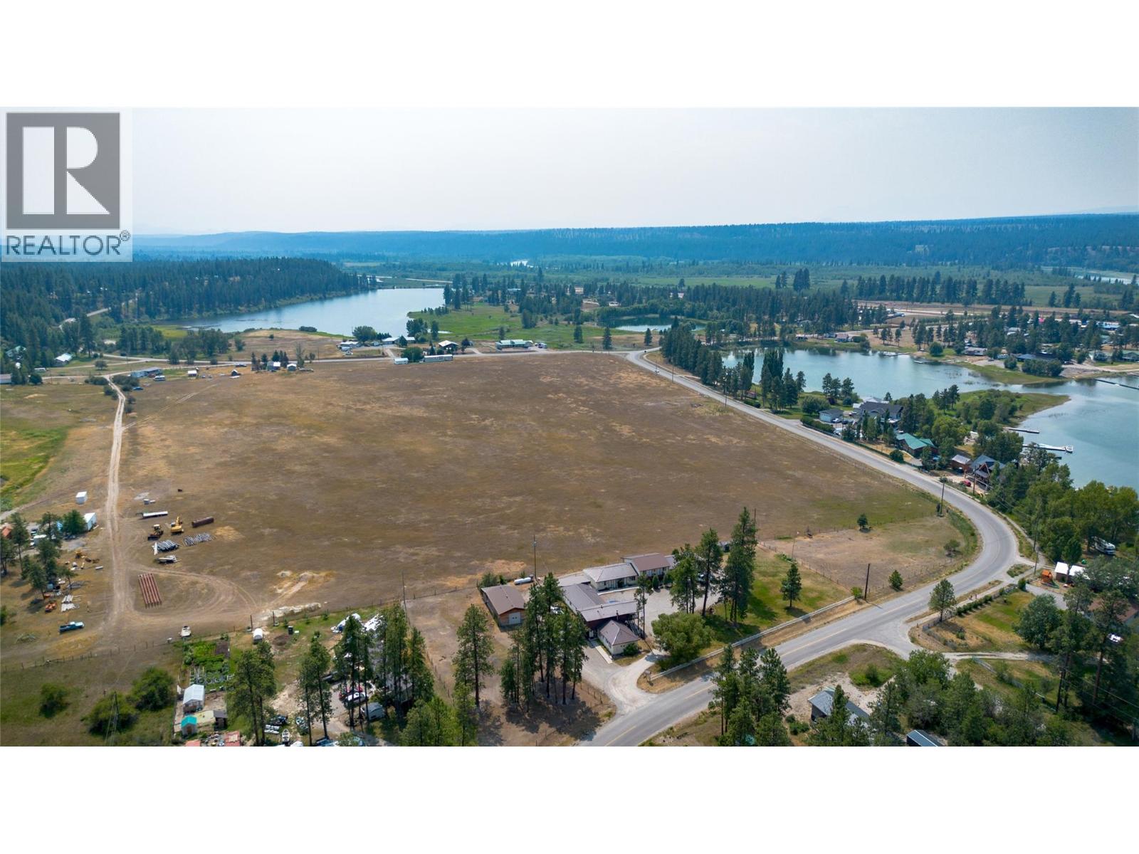 6532 Wasa Lake Park Drive, Wasa, British Columbia  V0B 2K0 - Photo 5 - 10395436