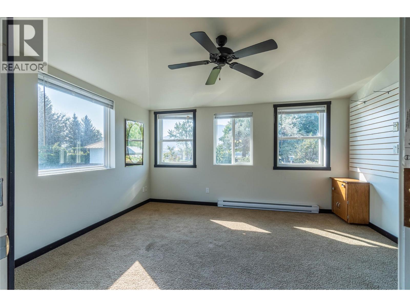 2215 Barbara Avenue, Kamloops, British Columbia  V2B 4J4 - Photo 14 - 10395881
