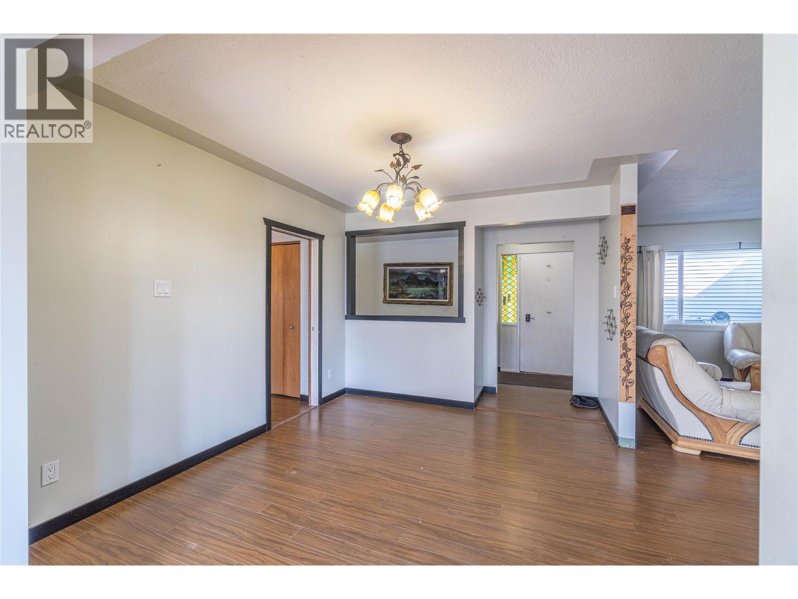 2215 Barbara Avenue, Kamloops, British Columbia  V2B 4J4 - Photo 20 - 10395881