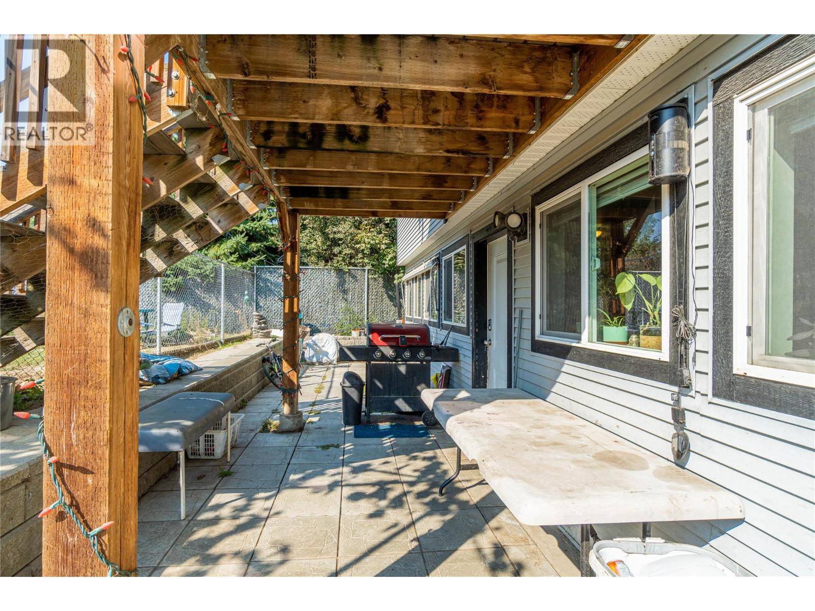 2215 Barbara Avenue, Kamloops, British Columbia  V2B 4J4 - Photo 46 - 10395881