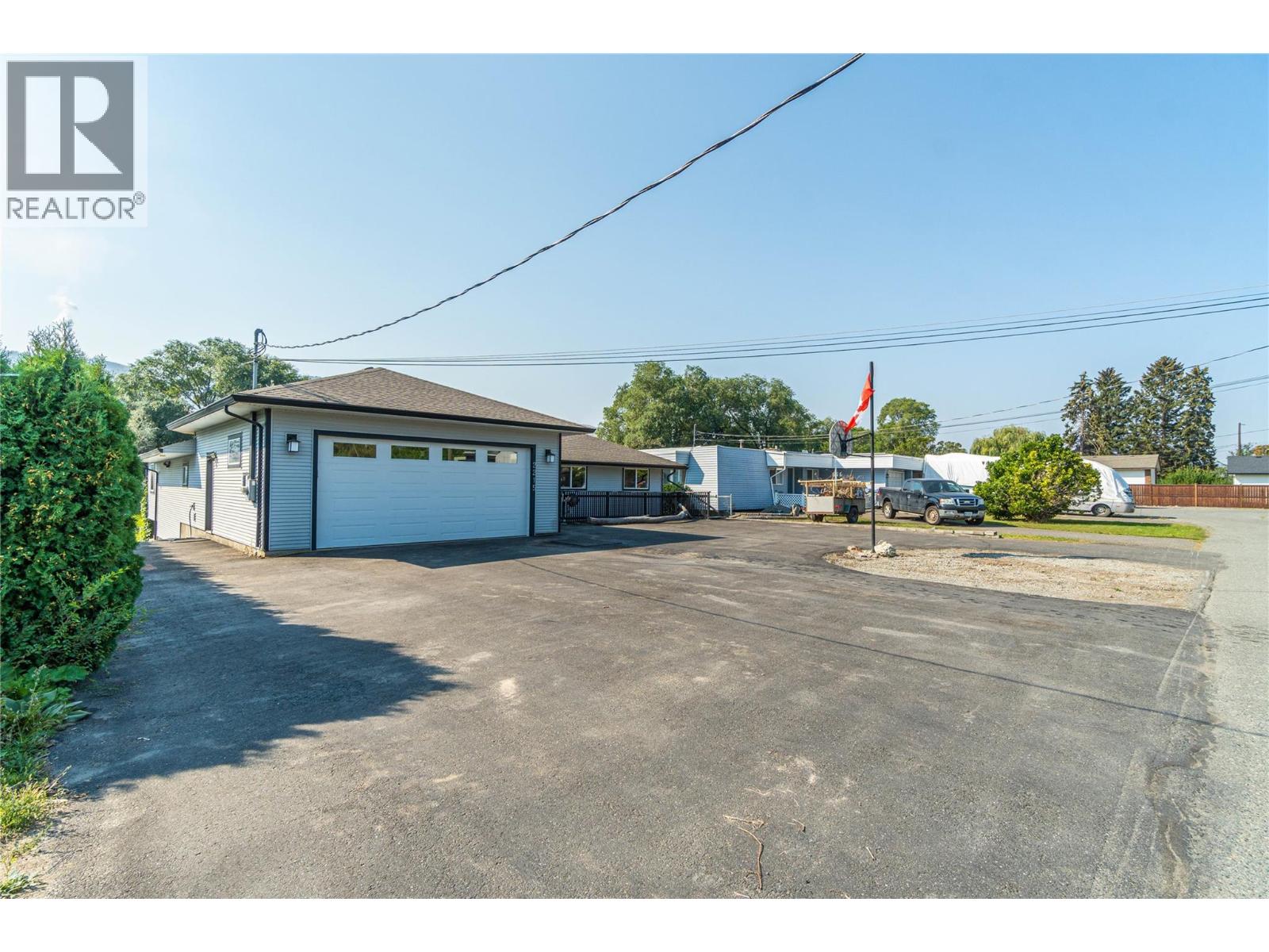 2215 Barbara Avenue, Kamloops, British Columbia  V2B 4J4 - Photo 69 - 10395881