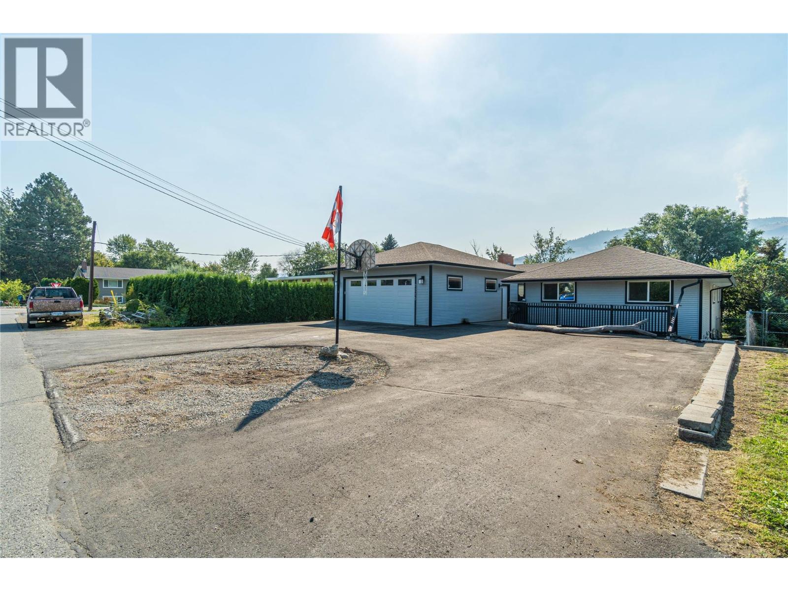 2215 Barbara Avenue, Kamloops, British Columbia  V2B 4J4 - Photo 70 - 10395881