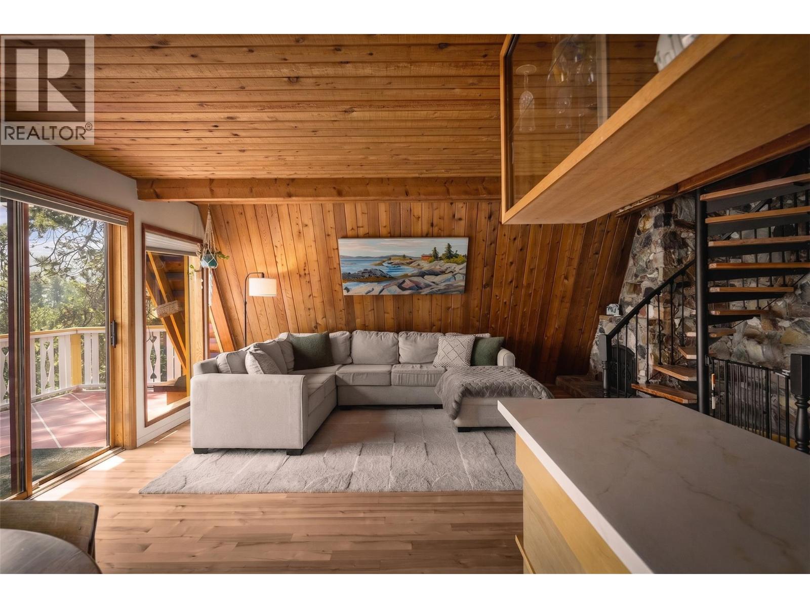 6431 Renfrew Road, Peachland, British Columbia  V0H 1X7 - Photo 10 - 10395876