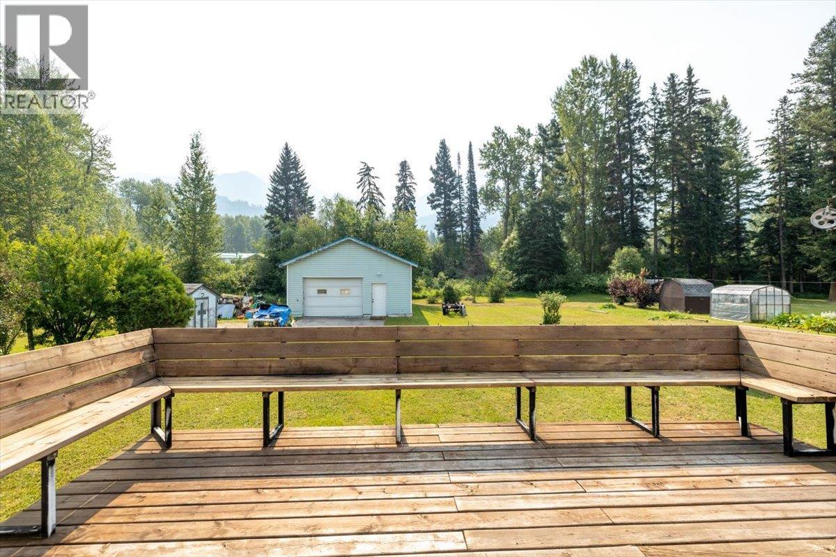 9878 Victoria Street, Fernie, British Columbia  V0B 1M5 - Photo 25 - 10395872