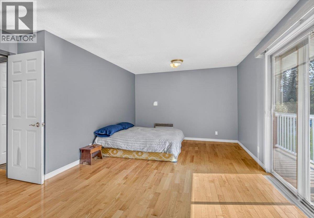 9878 Victoria Street, Fernie, British Columbia  V0B 1M5 - Photo 28 - 10395872