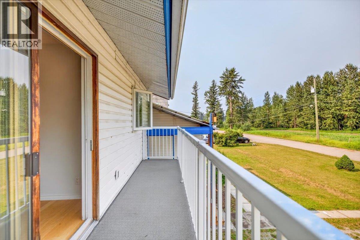 9878 Victoria Street, Fernie, British Columbia  V0B 1M5 - Photo 38 - 10395872