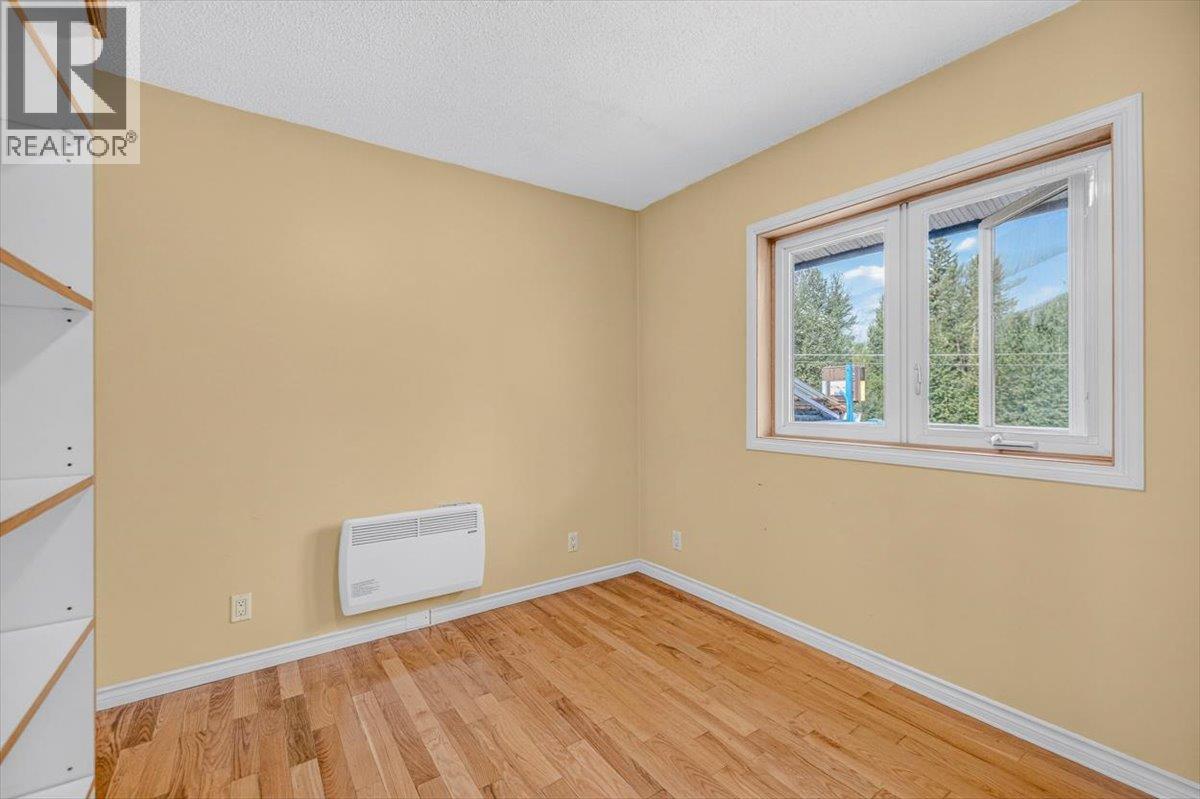 9878 Victoria Street, Fernie, British Columbia  V0B 1M5 - Photo 40 - 10395872