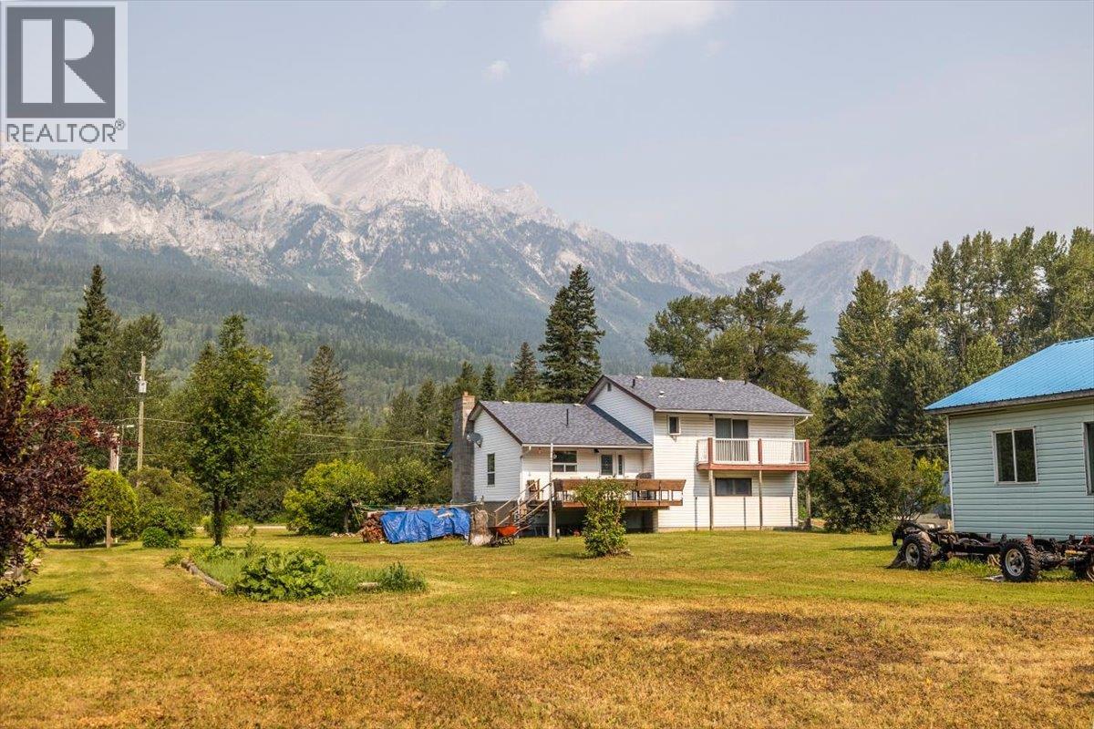 9878 Victoria Street, Fernie, British Columbia  V0B 1M5 - Photo 51 - 10395872