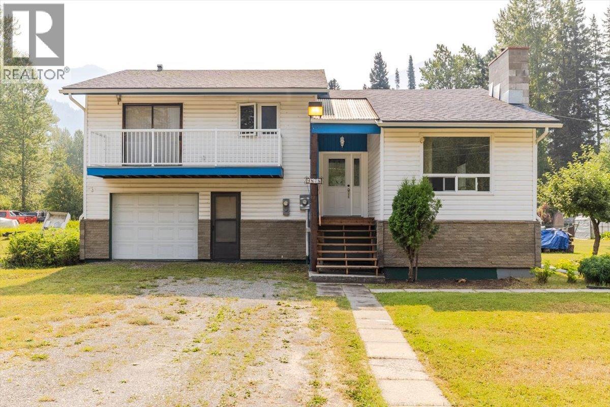 9878 Victoria Street, Fernie, British Columbia  V0B 1M5 - Photo 6 - 10395872