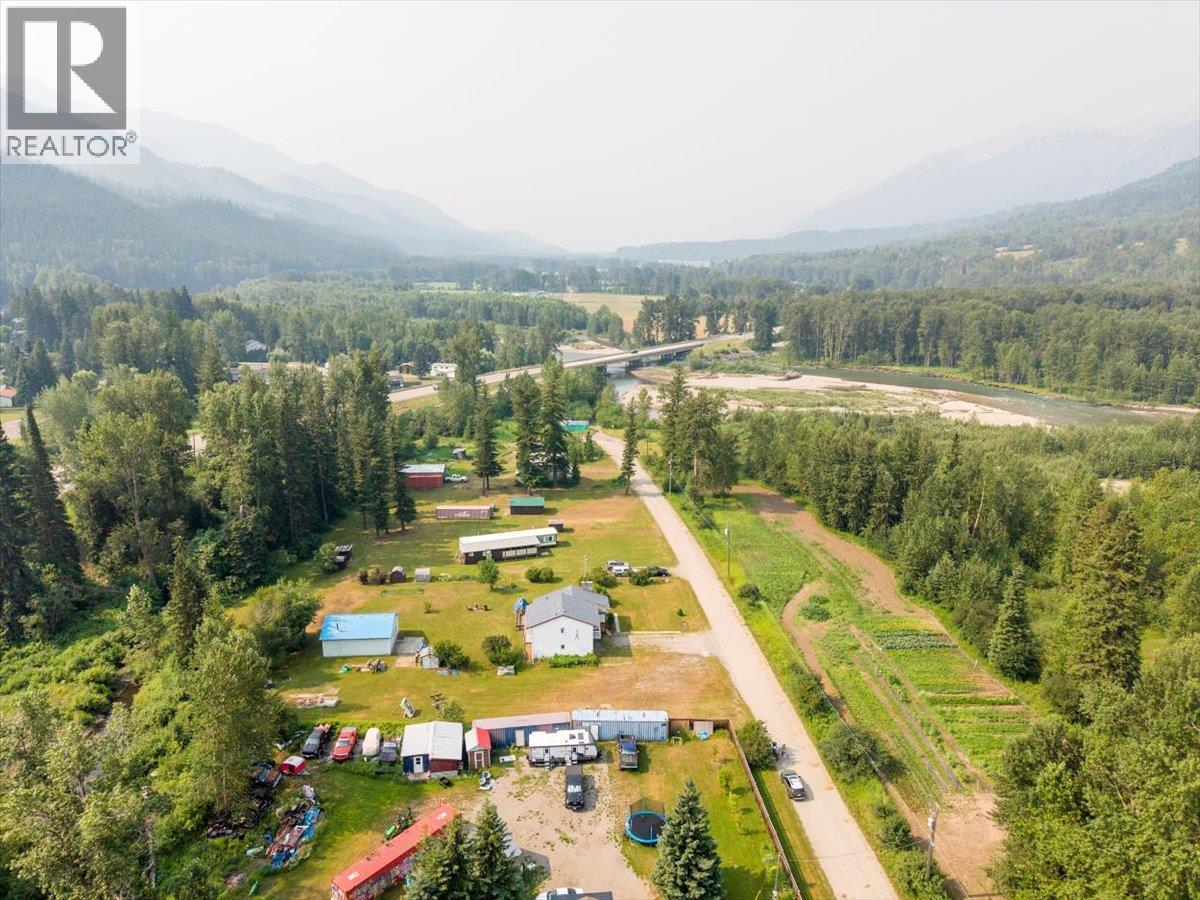 9878 Victoria Street, Fernie, British Columbia  V0B 1M5 - Photo 63 - 10395872