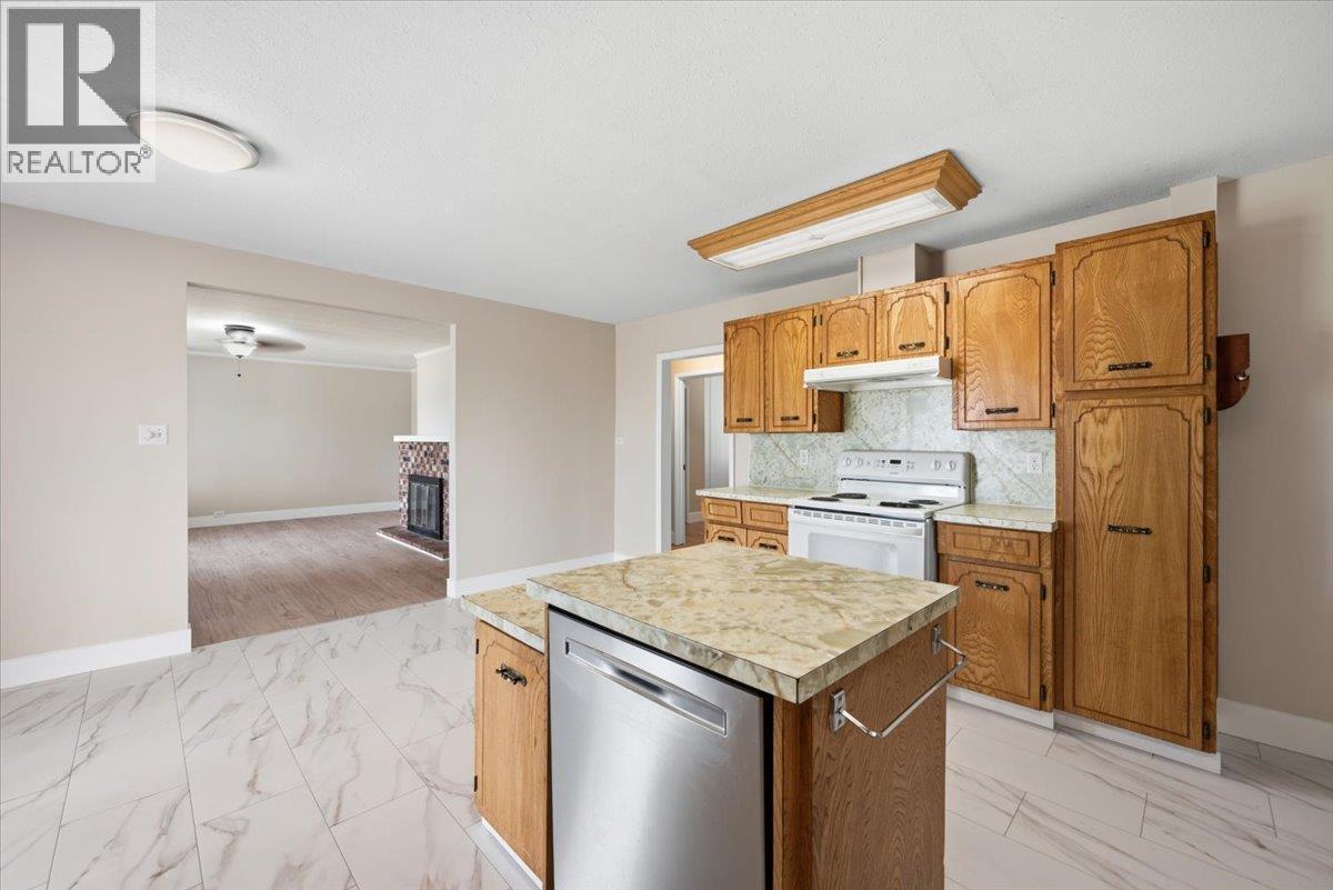 3585 Warner Avenue, Armstrong, British Columbia  V0E 1B2 - Photo 19 - 10395880