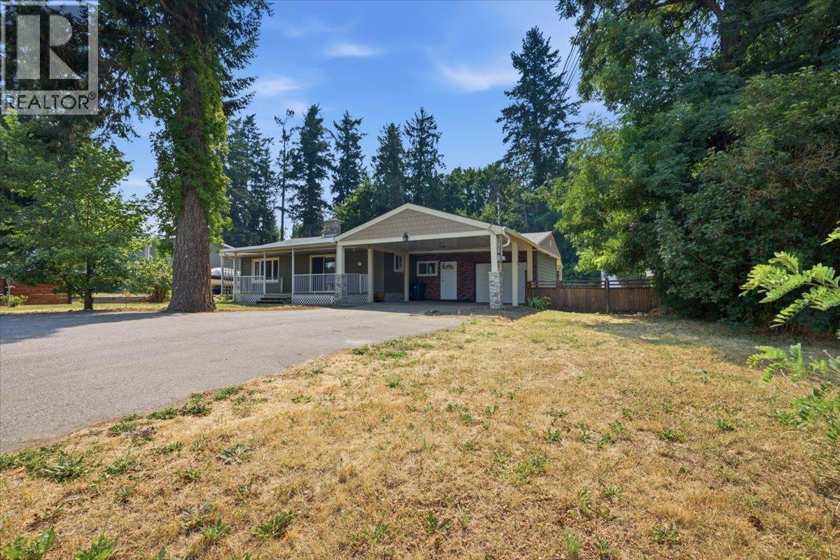 3585 Warner Avenue, Armstrong, British Columbia  V0E 1B2 - Photo 2 - 10395880