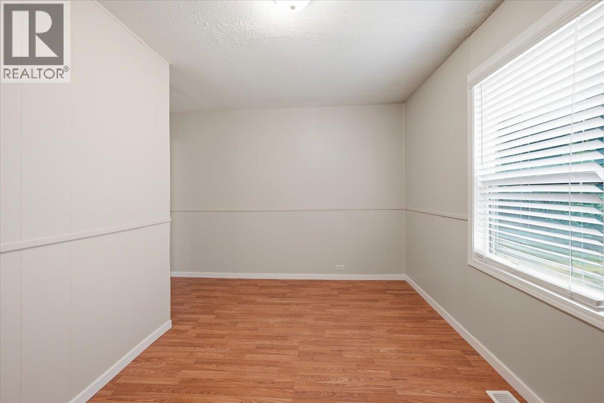 3585 Warner Avenue, Armstrong, British Columbia  V0E 1B2 - Photo 31 - 10395880