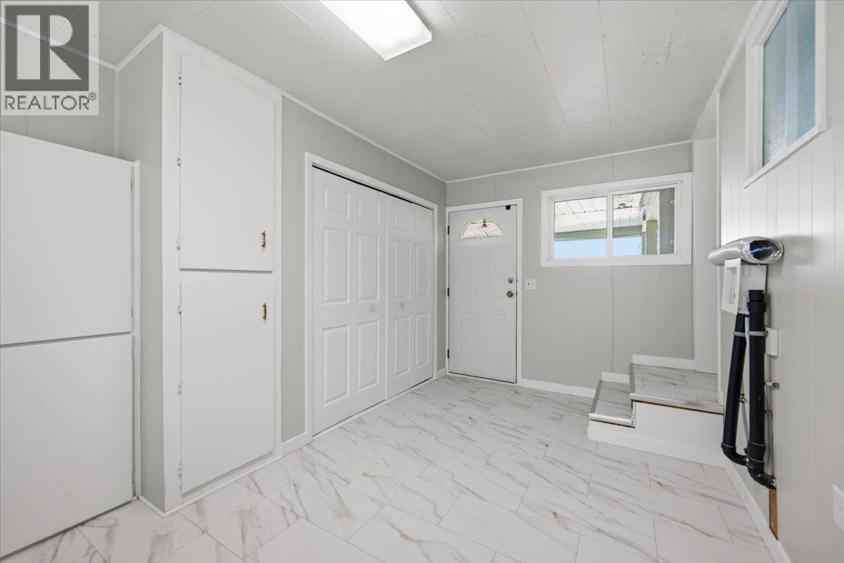 3585 Warner Avenue, Armstrong, British Columbia  V0E 1B2 - Photo 34 - 10395880