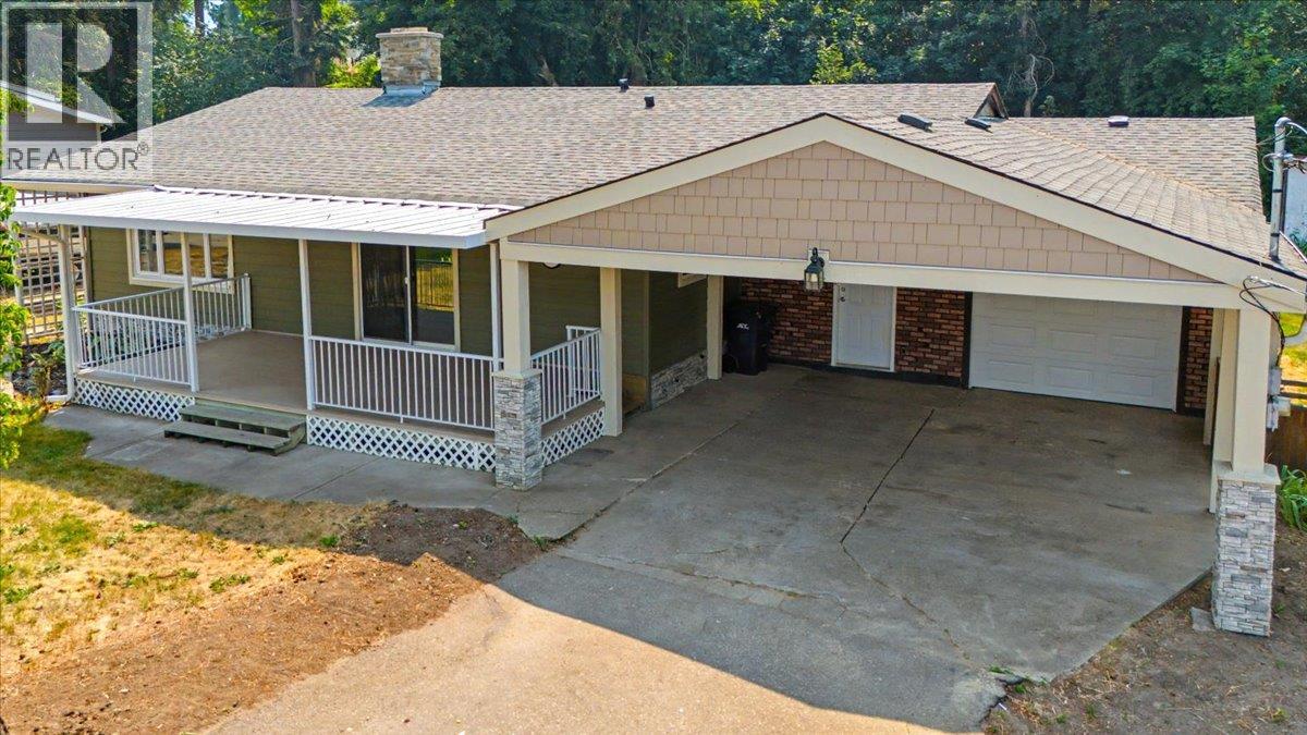 3585 Warner Avenue, Armstrong, British Columbia  V0E 1B2 - Photo 5 - 10395880