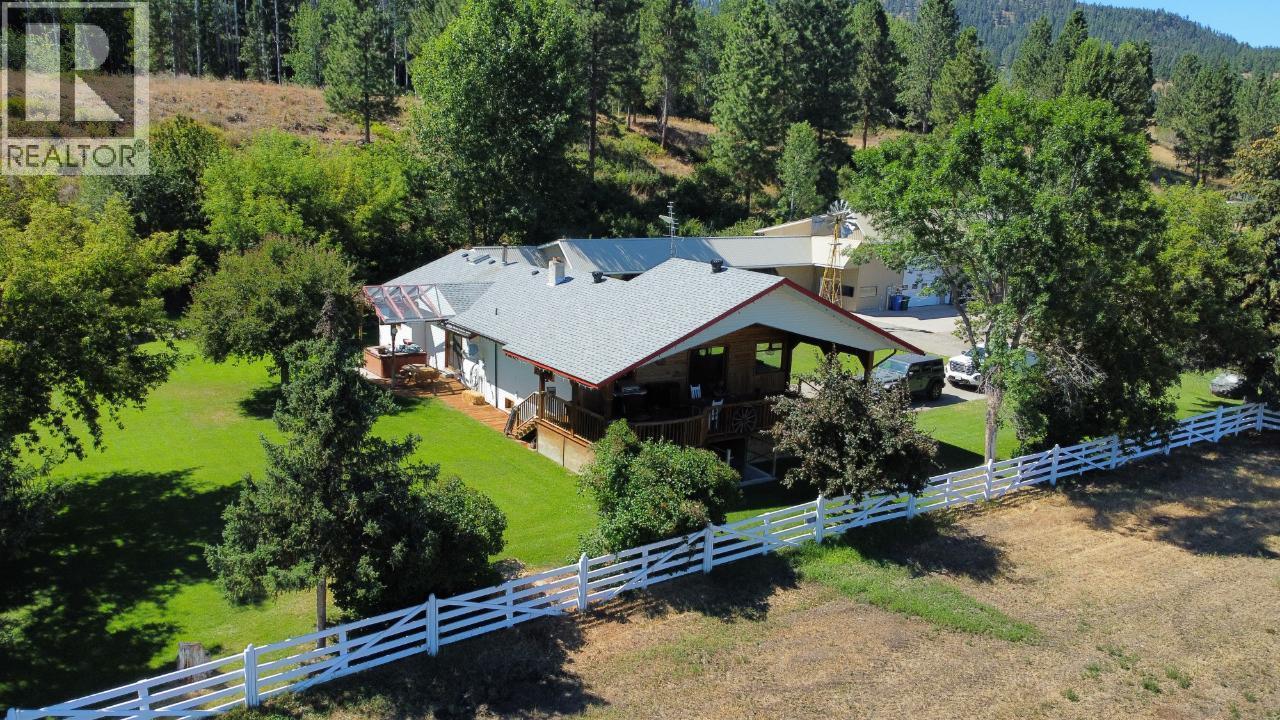 650 Hwy 5a, Princeton, British Columbia  V0X 1W0 - Photo 2 - 10395449