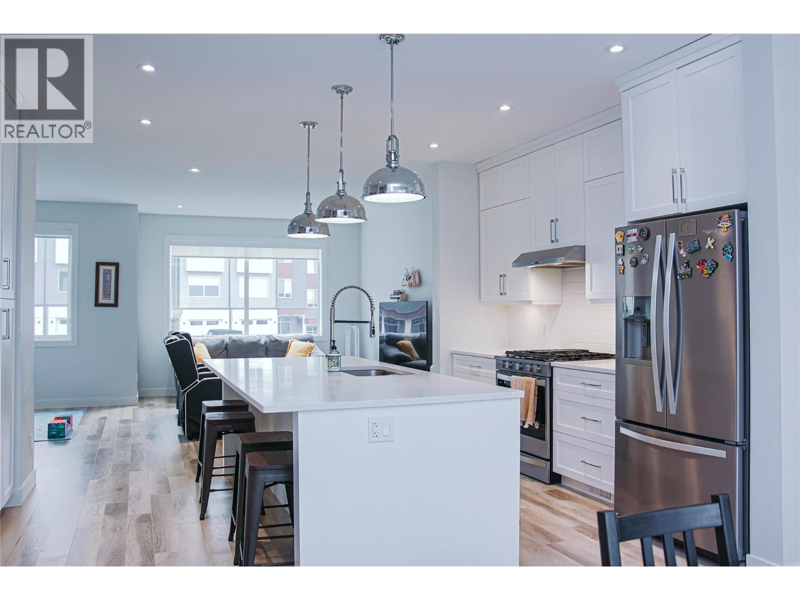 104 River Gate Drive, Kamloops, British Columbia  V2H 0E4 - Photo 2 - 10395753