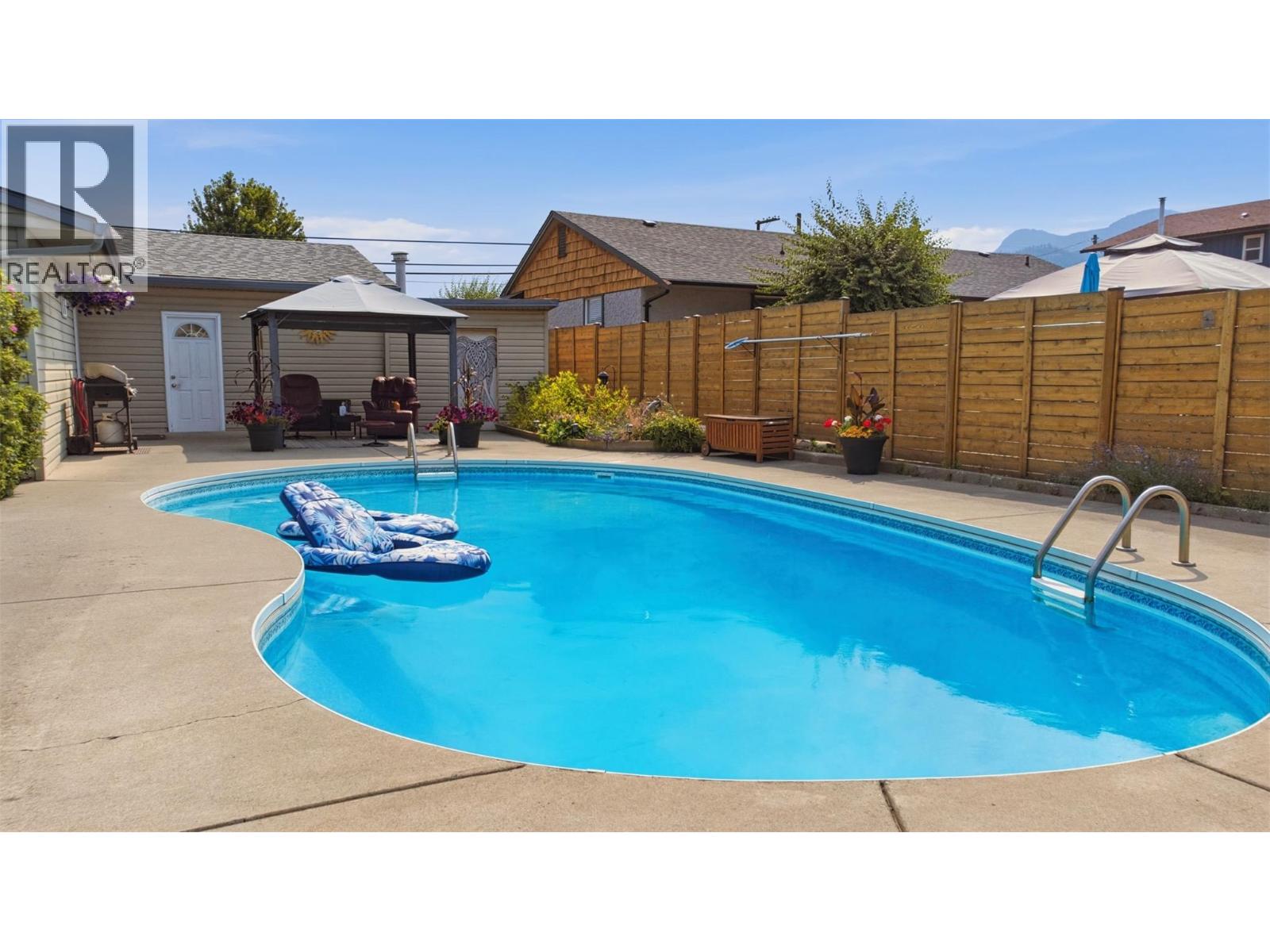9694 School Road, Coldstream, British Columbia  V1B 3G4 - Photo 14 - 10395914