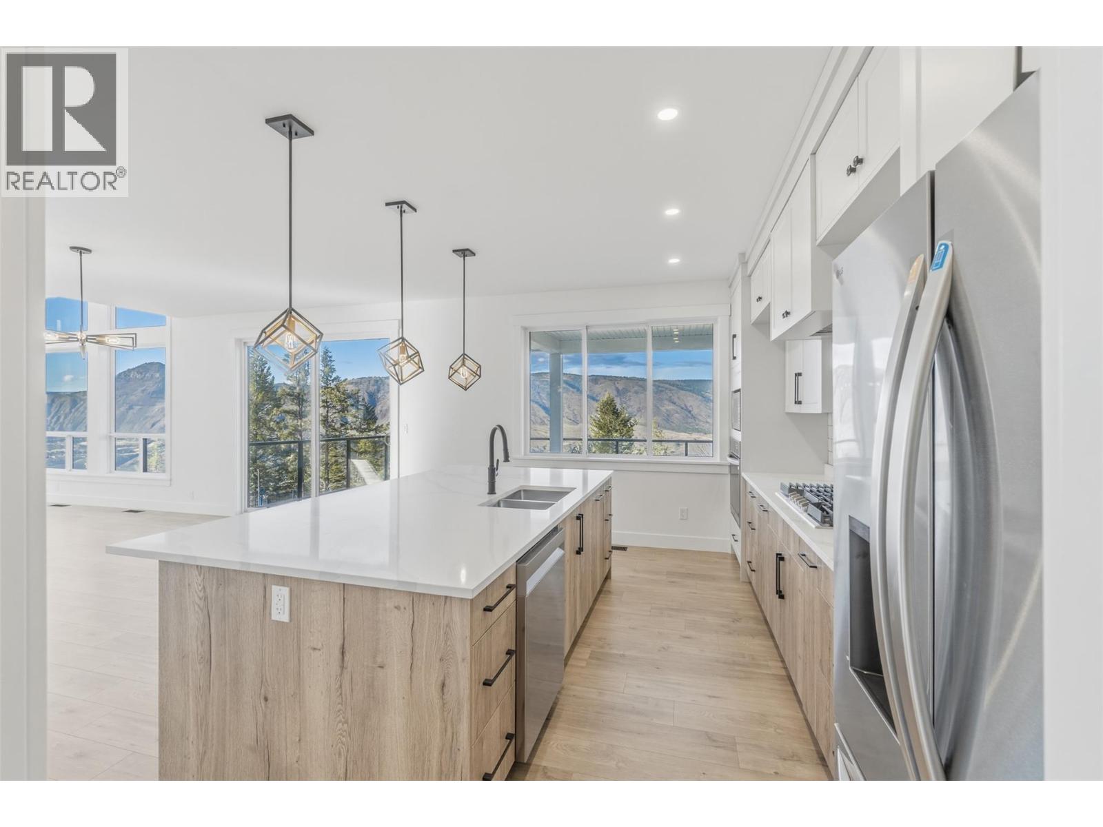 1762 Balsam Place, Kamloops, British Columbia  V2E 0E2 - Photo 10 - 10395624