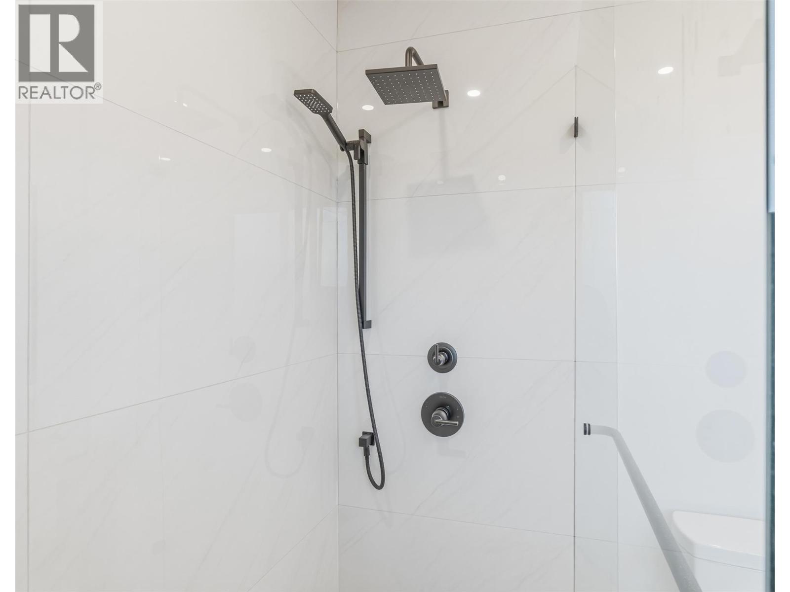 1762 Balsam Place, Kamloops, British Columbia  V2E 0E2 - Photo 30 - 10395624
