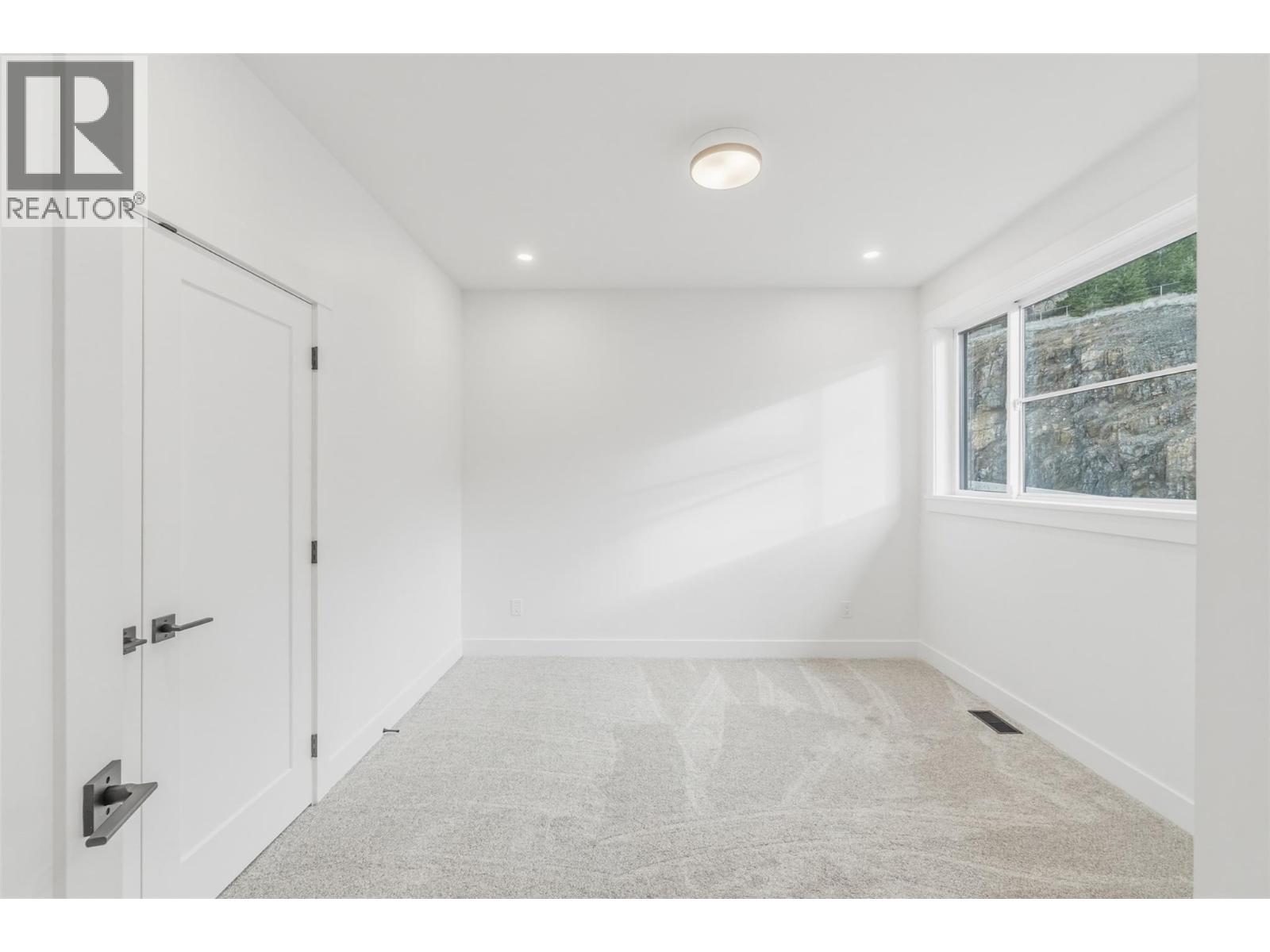 1762 Balsam Place, Kamloops, British Columbia  V2E 0E2 - Photo 32 - 10395624